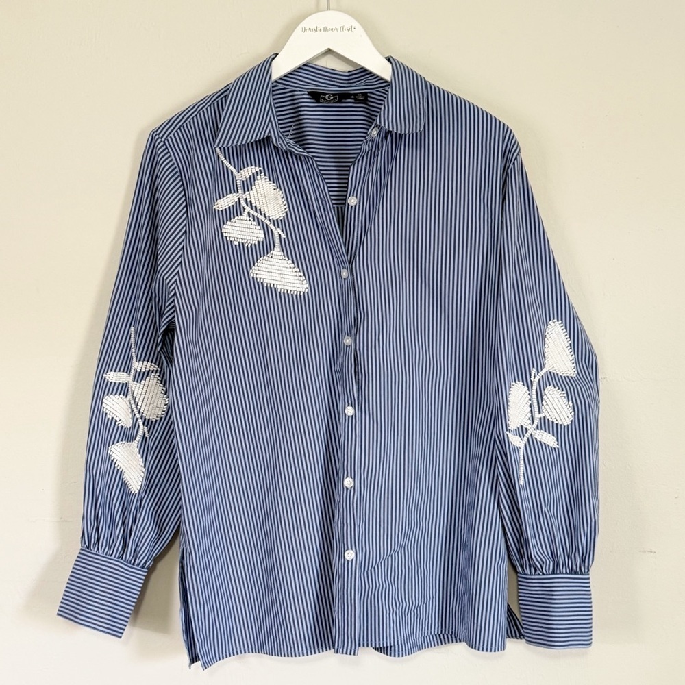 G BY GIULIANA BLACK LABEL Women’s Blue Stripe Heavy Floral Beaded Shirt Size XS
